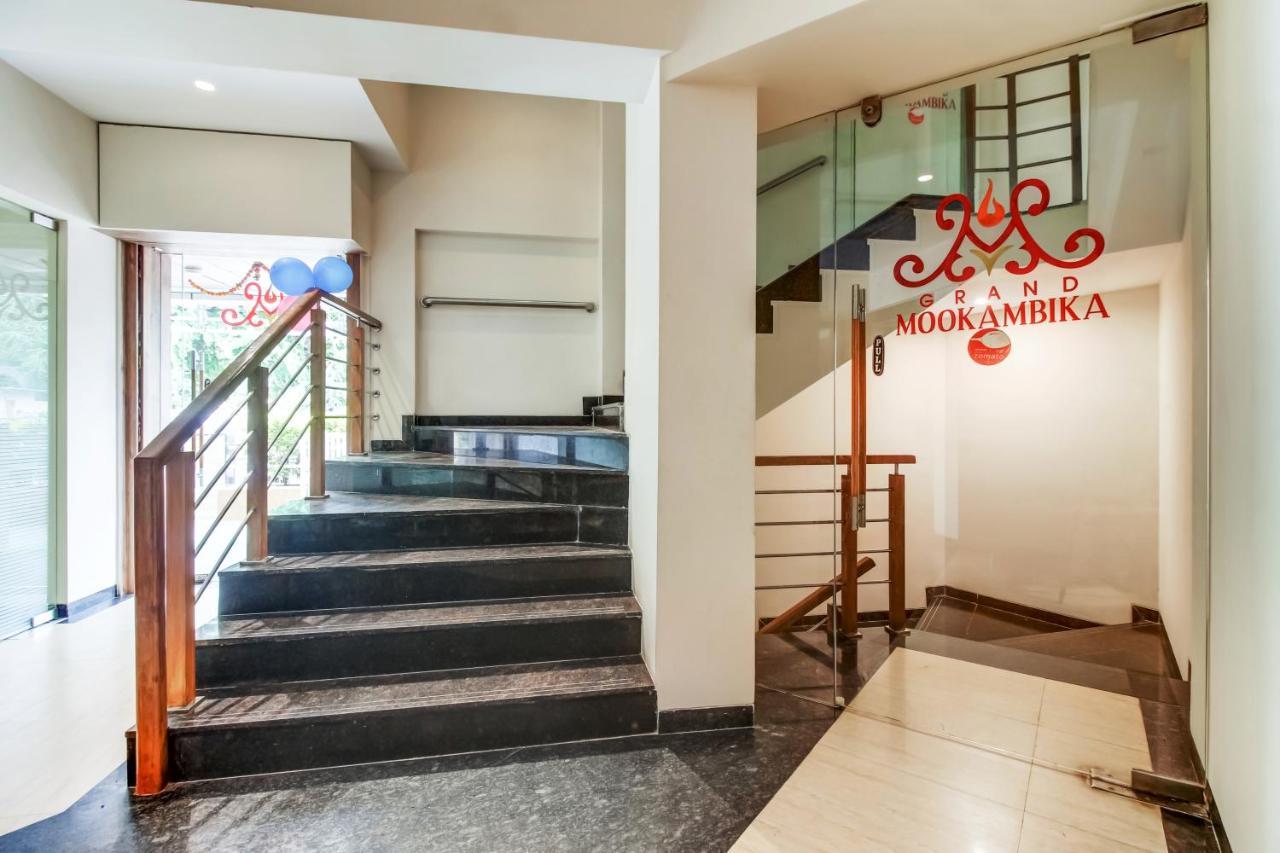 Hotel Grand Mookambika Navi Mumbai Esterno foto
