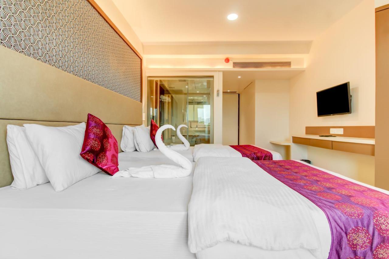 Hotel Grand Mookambika Navi Mumbai Esterno foto