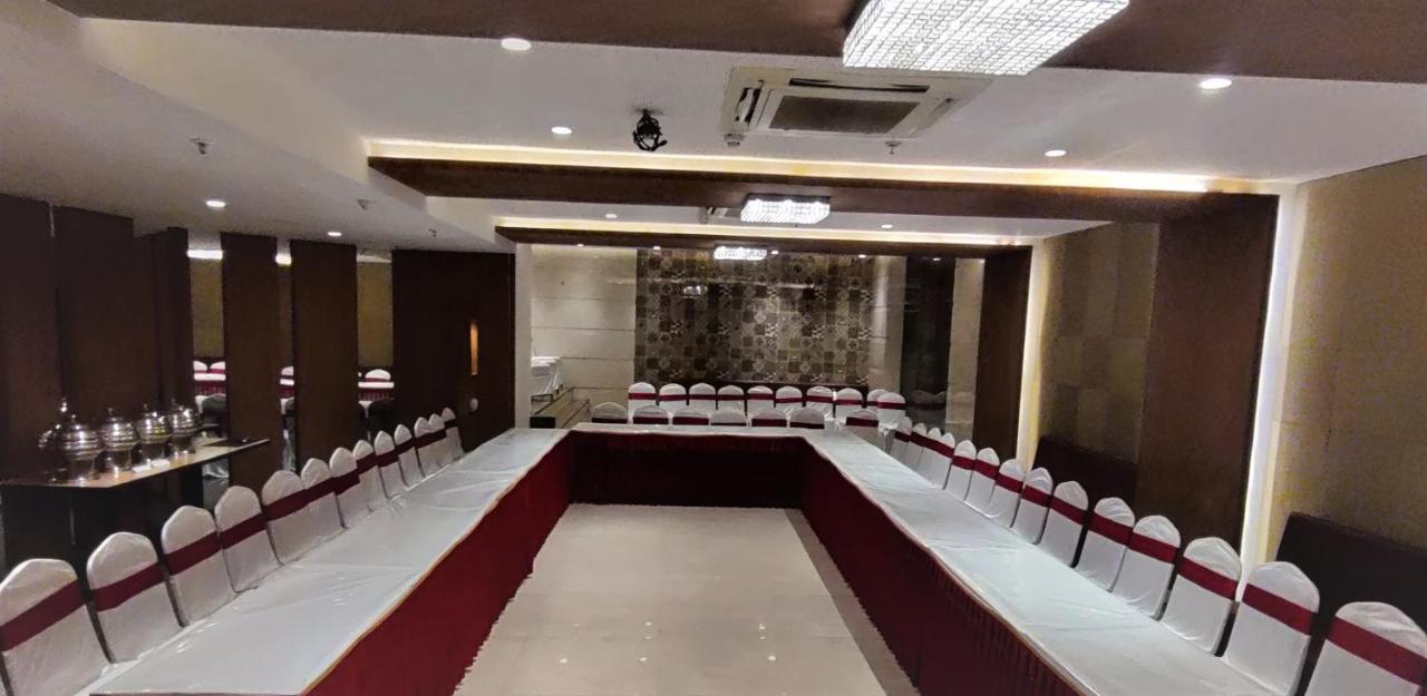 Hotel Grand Mookambika Navi Mumbai Esterno foto
