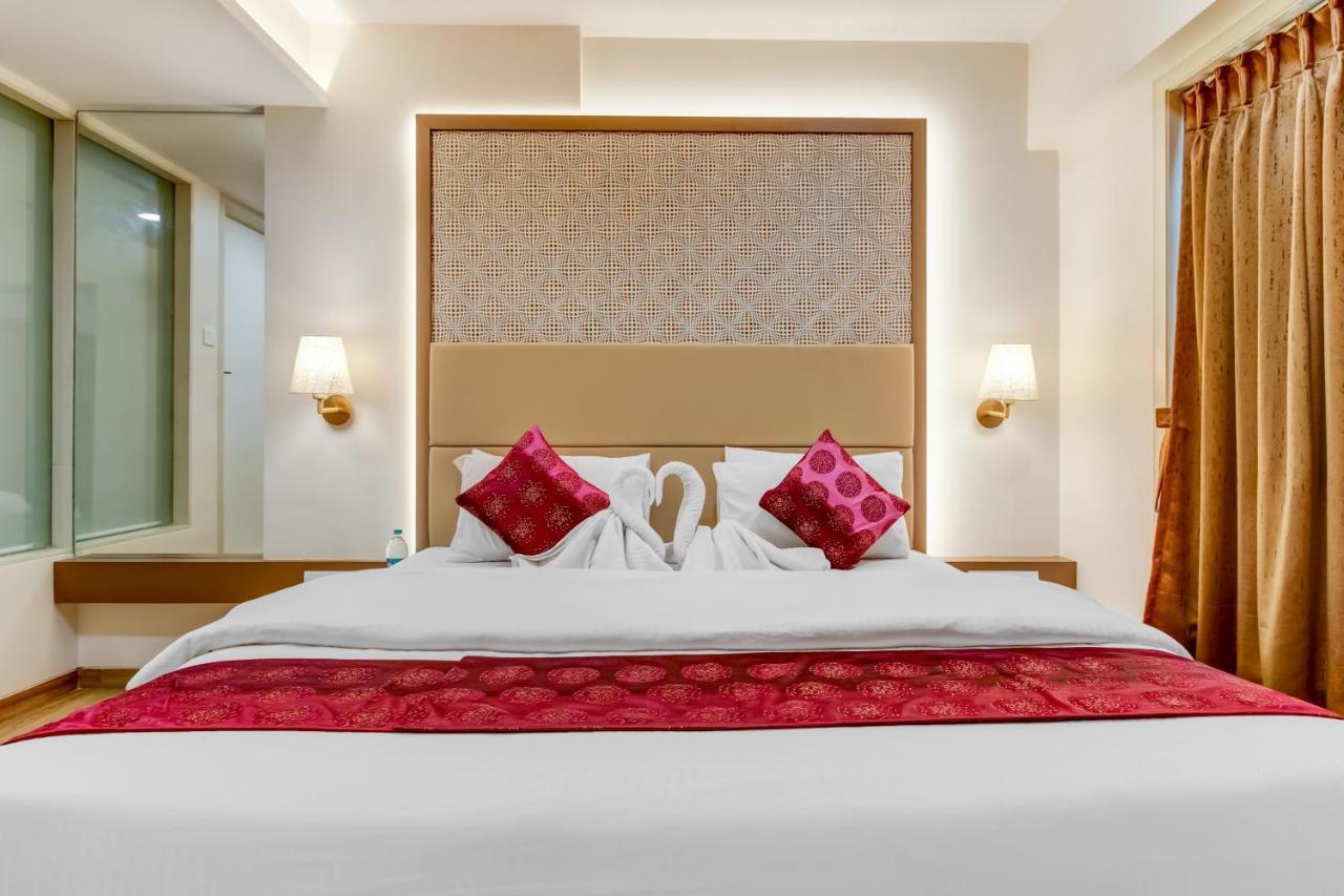Hotel Grand Mookambika Navi Mumbai Esterno foto