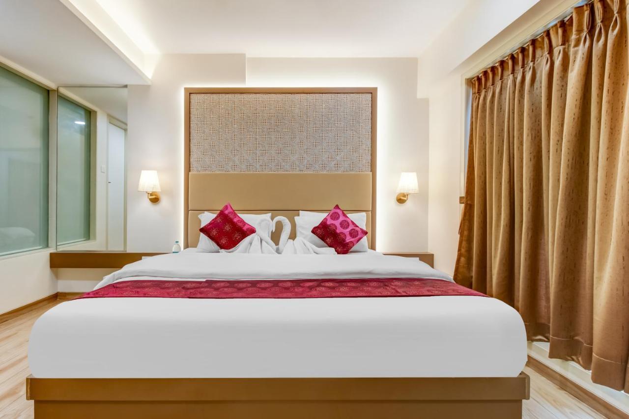 Hotel Grand Mookambika Navi Mumbai Esterno foto
