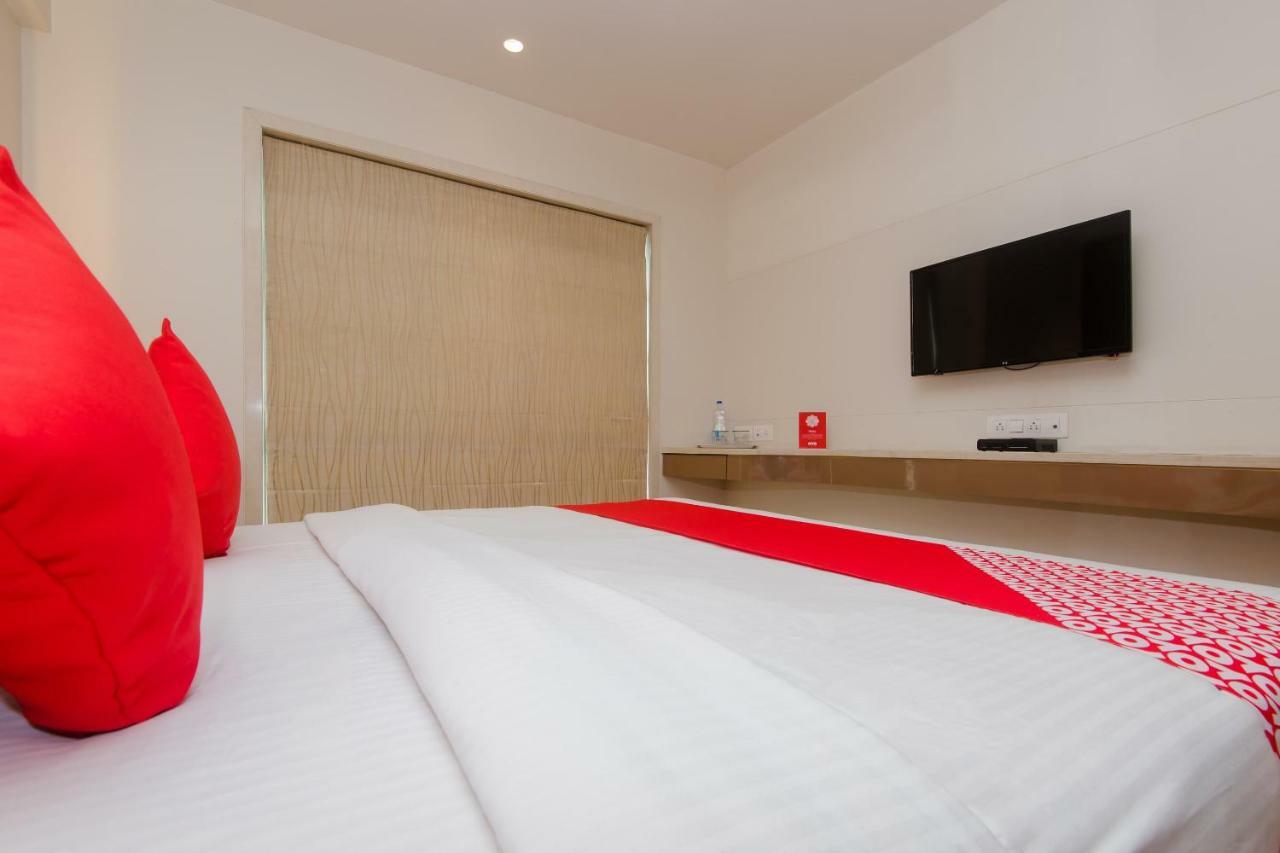 Hotel Grand Mookambika Navi Mumbai Esterno foto