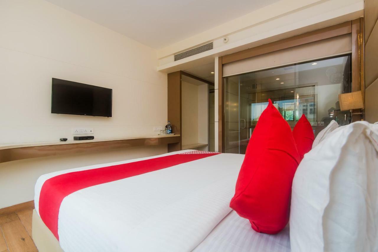 Hotel Grand Mookambika Navi Mumbai Esterno foto