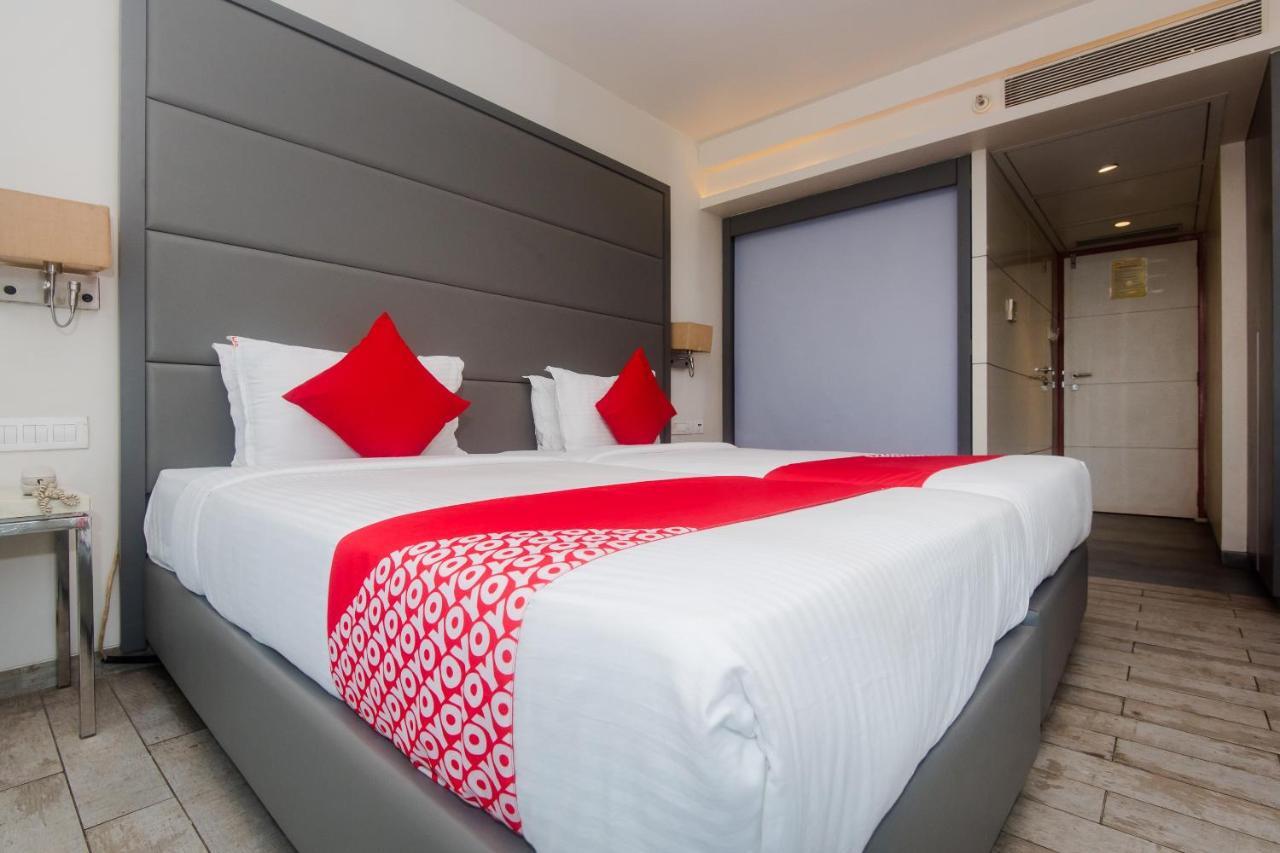 Hotel Grand Mookambika Navi Mumbai Esterno foto