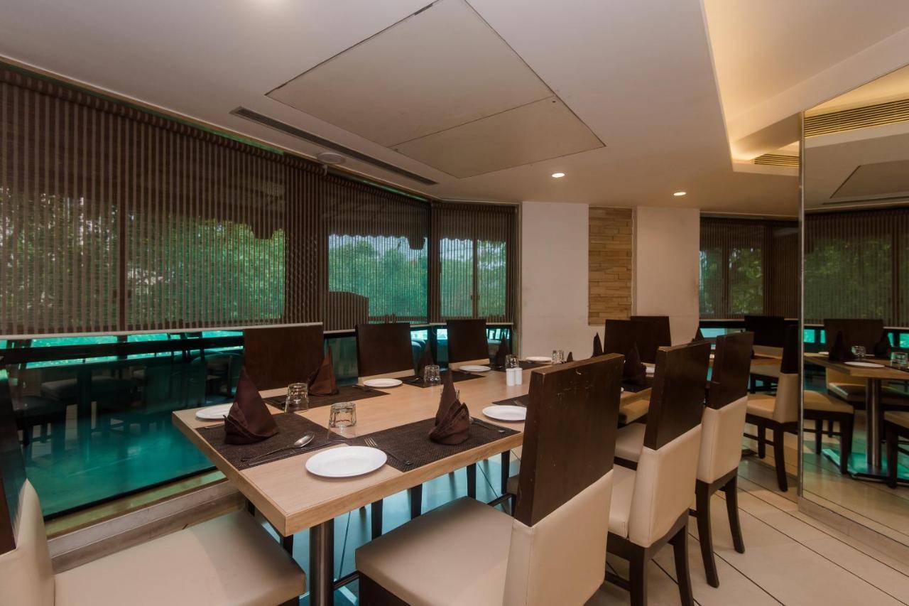 Hotel Grand Mookambika Navi Mumbai Esterno foto